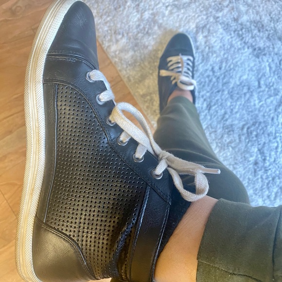 DONATED / Calvin Klein Jeans black Hi-Top sneakers sz 8.5 - Picture 2 of 12